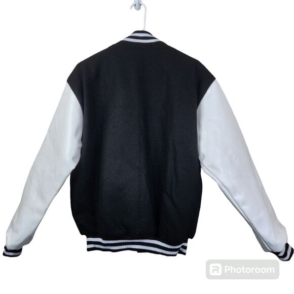 NEW Sneaker Gallery Michael Jordan Inspired GOAT 23 Varsity Letterman Jacket M - Picture 3 of 9